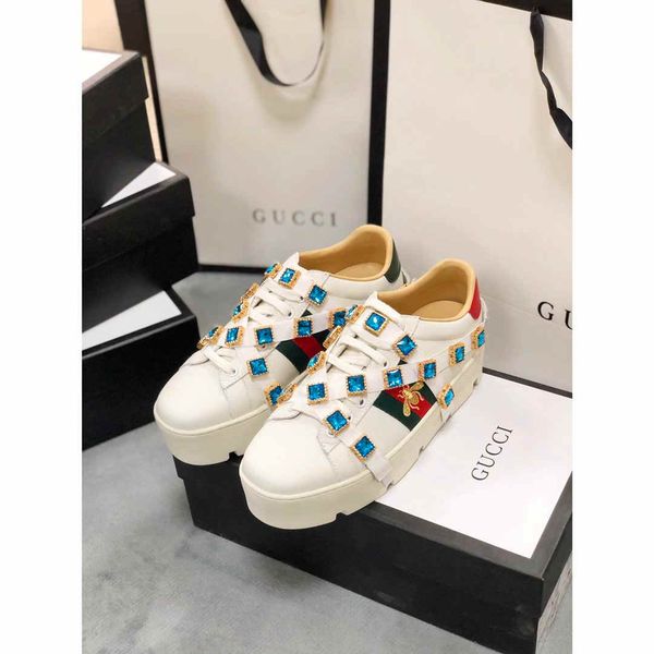 bee diamond fashion ace embroidered sneakers, r brand casual sneakers, flat size 35-40 (with original box
bee diamond fashion ace embroidered sneakers, r brand casual sneakers, flat size 35-40 (with original box