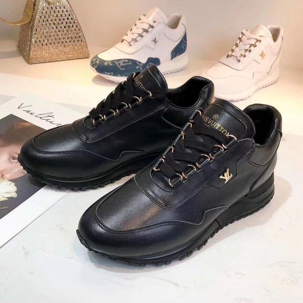 2020 luxury design leather party casual shoes outdoor men and women sports shoes fashion trend wild couple shoes, size: 35-451, Black
2020 luxury design leather party casual shoes outdoor men and women sports shoes fashion trend wild couple shoes, size: 35-451, Black
