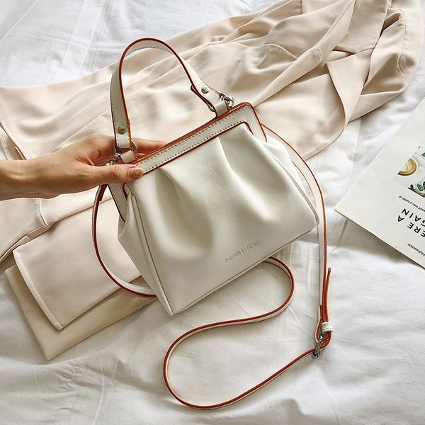 2020 summer fashion square shell bagdesign travel messenger bag oblique dumpling bags solid color pu leather shoulder bag
2020 summer fashion square shell bagdesign travel messenger bag oblique dumpling bags solid color pu leather shoulder bag