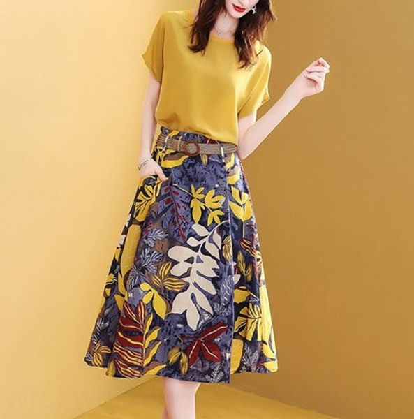fashion goddess skirt 2020 new women's summer clothing western style suit suit two-piece casual temperament skirt, Gray
fashion goddess skirt 2020 new women's summer clothing western style suit suit two-piece casual temperament skirt, Gray