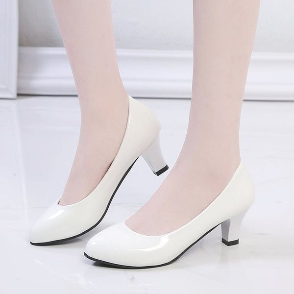 women's leather med heels new shoes classic black&white pumps for office ladies white high heels red 399
women's leather med heels new shoes classic black&white pumps for office ladies white high heels red 399