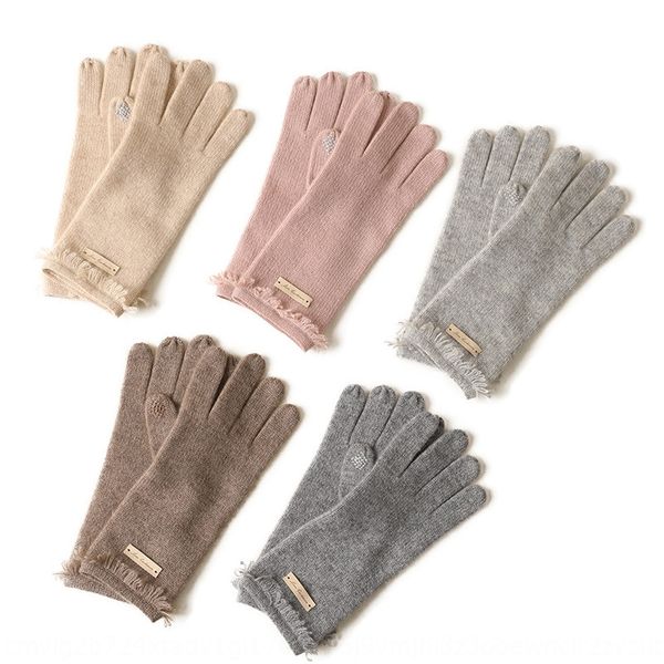 2020 cashmere tassel side touch warm and gloves screen winter gloves women' gift knitted warm, Blue;gray
2020 cashmere tassel side touch warm and gloves screen winter gloves women' gift knitted warm, Blue;gray