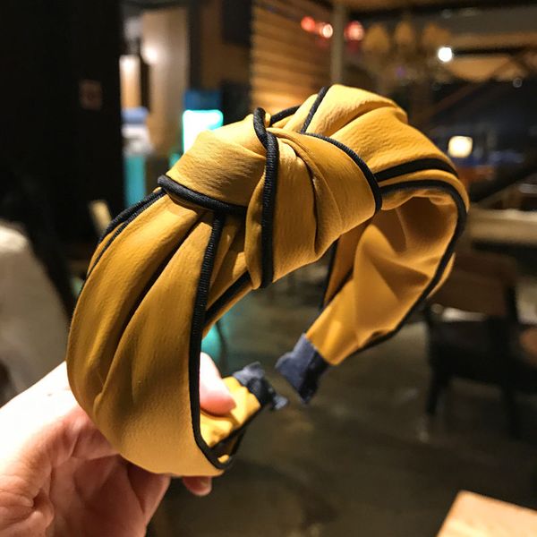 japan and south korea selling headband cross knot hair accessories solid color wide edge hair band retro simple fabric wholesale, Silver
japan and south korea selling headband cross knot hair accessories solid color wide edge hair band retro simple fabric wholesale, Silver