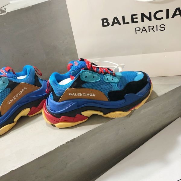 2020 new bz triple s sneakers couple everyday casual shoes luxury designer high-quality thick-soled breathable sneakers
2020 new bz triple s sneakers couple everyday casual shoes luxury designer high-quality thick-soled breathable sneakers