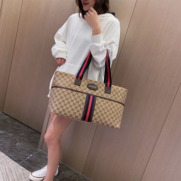 кожаные сумки класса люкс lady сумки сумки женские масло воск для женщин с кошелька карманный женщины сумка большой tote сак bols
кожаные сумки класса люкс lady сумки сумки женские масло воск для женщин с кошелька карманный женщины сумка большой tote сак bols