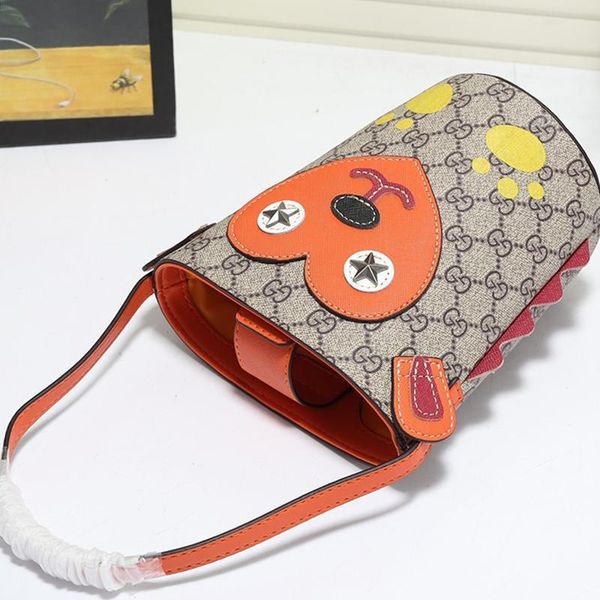 new arrival womens bag vintage design handle totes ladies bucket bags handbag women trend retro totes fast delivery with origin box
new arrival womens bag vintage design handle totes ladies bucket bags handbag women trend retro totes fast delivery with origin box