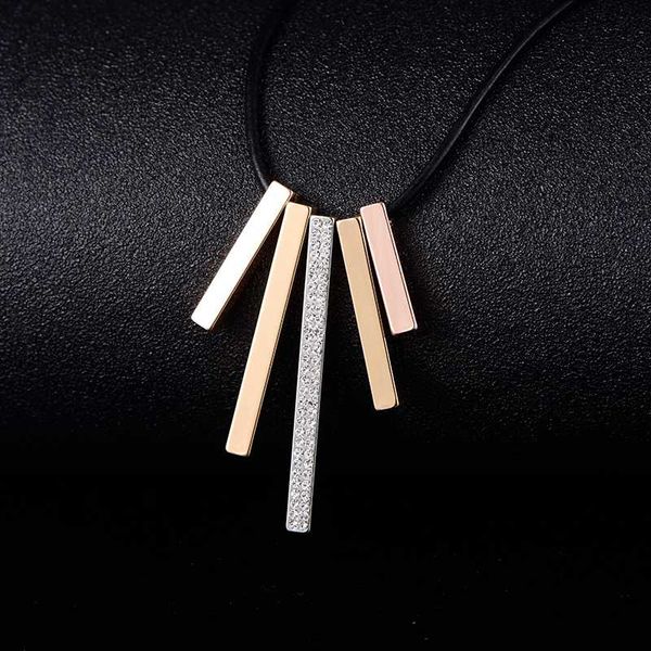 new fashion crystal gold pendant necklaces for women black wax leather cord choker jewelry statement necklace party gift 2020, Silver
new fashion crystal gold pendant necklaces for women black wax leather cord choker jewelry statement necklace party gift 2020, Silver
