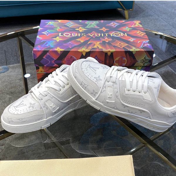 022 the high-quality men's casual sports shoes and outdoor casual shoes of the new brand designer, the original box size is 38-45, Black
022 the high-quality men's casual sports shoes and outdoor casual shoes of the new brand designer, the original box size is 38-45, Black