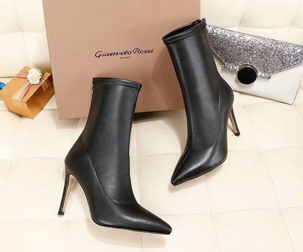 2020r limited edition custom new british wind wild personality high-heeled bare boots british wind martin boots women's shoes
2020r limited edition custom new british wind wild personality high-heeled bare boots british wind martin boots women's shoes