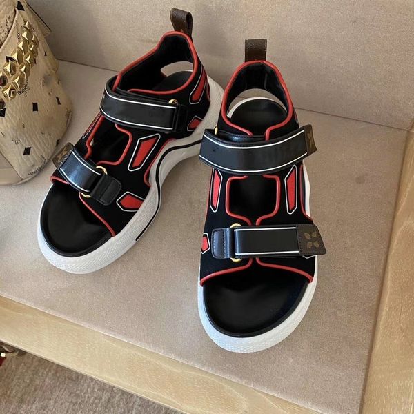 2020 designer ladies classic luxury comfortable platform sandals gift shoes party sandals ing, Black;red
2020 designer ladies classic luxury comfortable platform sandals gift shoes party sandals ing, Black;red