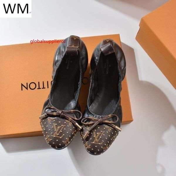 new ladies classic rivet casual soft bottom cake shoes sneakers dress shoes skate dance ballerina flats loafers espadrilles wedges, Black;green
new ladies classic rivet casual soft bottom cake shoes sneakers dress shoes skate dance ballerina flats loafers espadrilles wedges, Black;green