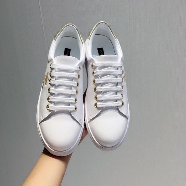 2020v new trend embroidered graffiti leather casual shoes outdoor men and women sports shoes fashion wild couple shoes, size 35-451, Black
2020v new trend embroidered graffiti leather casual shoes outdoor men and women sports shoes fashion wild couple shoes, size 35-451, Black