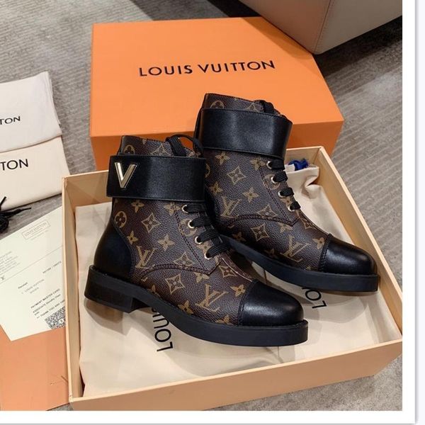 13 designer luxury casual fashion short boots, outdoor casual travel shoes, fast delivery, original box, Black
13 designer luxury casual fashion short boots, outdoor casual travel shoes, fast delivery, original box, Black