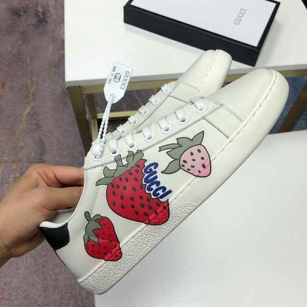 2020m new trend leather casual shoes men and women outdoor sports shoes fashion personality wild party couple shoes, size 35-451, Black
2020m new trend leather casual shoes men and women outdoor sports shoes fashion personality wild party couple shoes, size 35-451, Black