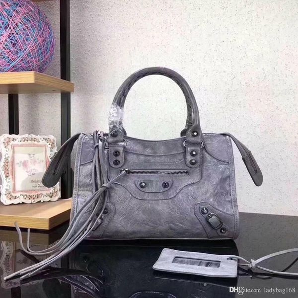 fashion designer classic women motorcycle bag mini crossbody bag rivet purse tote handbag crack genuine leather handbags
fashion designer classic women motorcycle bag mini crossbody bag rivet purse tote handbag crack genuine leather handbags
