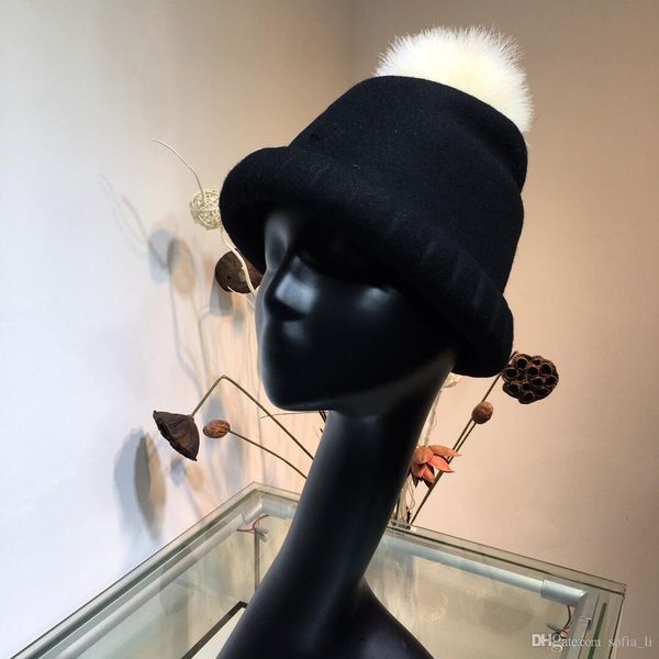 fall/winter designer women's hat wool berets solid color black logo fox fur ball decoration fashion casual joker, Blue;gray
fall/winter designer women's hat wool berets solid color black logo fox fur ball decoration fashion casual joker, Blue;gray