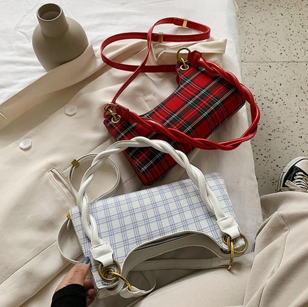 Summer Simple Womens Handbag New Fashion Versatile Chain Messenger Bag Woven Shoulder Underarm Bag
Summer Simple Womens Handbag New Fashion Versatile Chain Messenger Bag Woven Shoulder Underarm Bag
