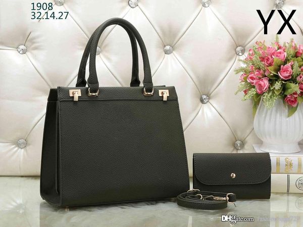 luxury classic leather lady messenger bags fashion love heart v wave pattern satchel designer shoulder bag chain handbag purse bac
luxury classic leather lady messenger bags fashion love heart v wave pattern satchel designer shoulder bag chain handbag purse bac