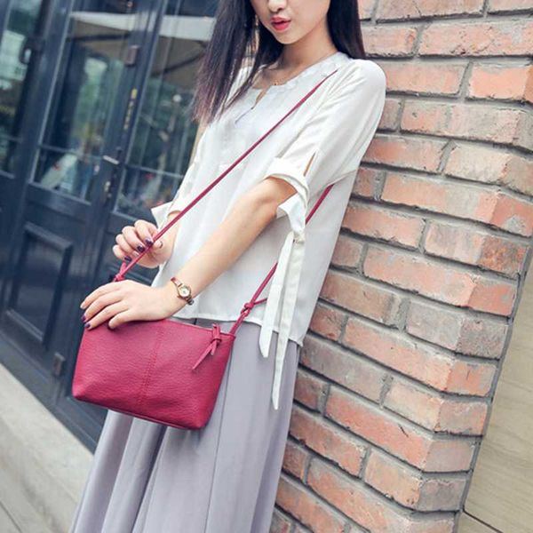 women vintage waterproof pu leather luxury clutch shoulder flap bag ladies solid crossbody handbags female zipper messenger bag
women vintage waterproof pu leather luxury clutch shoulder flap bag ladies solid crossbody handbags female zipper messenger bag