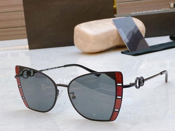 fashion square sunglasses 6611 size: 55-18-145 couple models from men classic uv protection round frame classic1, White;black
fashion square sunglasses 6611 size: 55-18-145 couple models from men classic uv protection round frame classic1, White;black