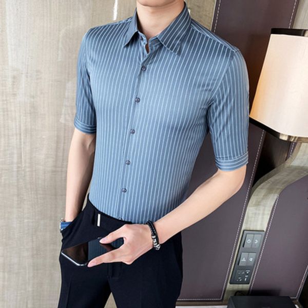 2020 summer new product striped shirt men's middle sleeve korean version trend wild business casual five-point sleeve shirt, White;black
2020 summer new product striped shirt men's middle sleeve korean version trend wild business casual five-point sleeve shirt, White;black