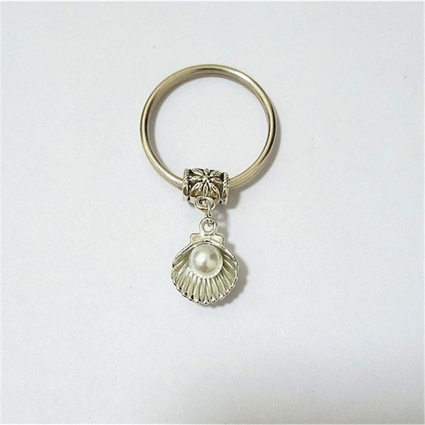 shell keychain antique silver color keyring, ocean keychain, pearl sea shell, pearl charm, cute beach gift, women bags pendant
shell keychain antique silver color keyring, ocean keychain, pearl sea shell, pearl charm, cute beach gift, women bags pendant