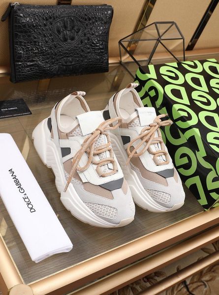 2020so limited edition new fashion trend wild men's casual comfortable shoes hiking shoes sports shoes original box packaging, Black
2020so limited edition new fashion trend wild men's casual comfortable shoes hiking shoes sports shoes original box packaging, Black
