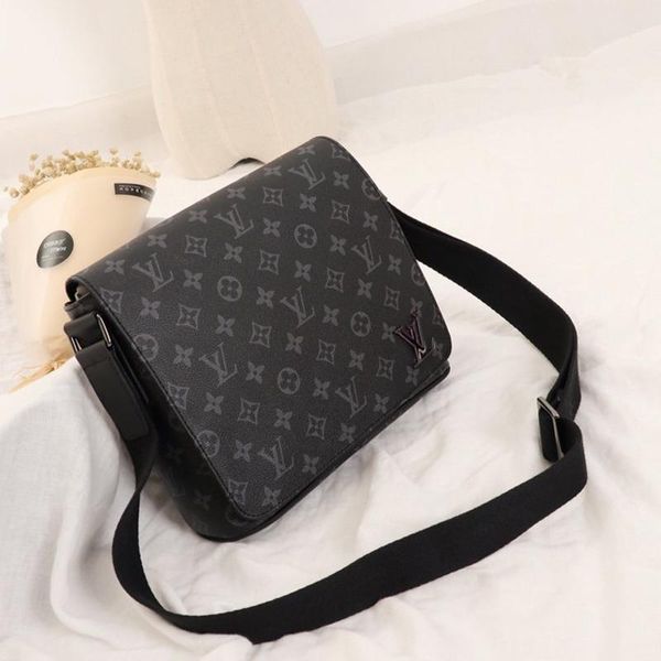 высокое качество мужчины сумка кожи плеча crossbody сумка тенденция стиль люкс дизайнер тип сумки плеча mens сумка bolsa de hombro
высокое качество мужчины сумка кожи плеча crossbody сумка тенденция стиль люкс дизайнер тип сумки плеча mens сумка bolsa de hombro