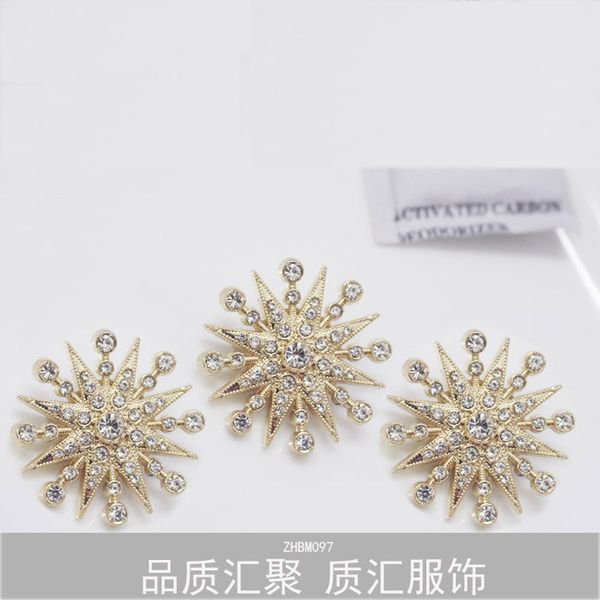star-shaped snowflake brooch inlaid with rhinestones alloy pin high-quality fashion corsage jewelry, Gray
star-shaped snowflake brooch inlaid with rhinestones alloy pin high-quality fashion corsage jewelry, Gray