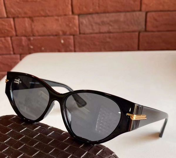 fashion cat eye 1002s sunglasses black/grey lenses 56 mm sonnenbrille women sunglasses uv400 protection glasses sun with box, White;black
fashion cat eye 1002s sunglasses black/grey lenses 56 mm sonnenbrille women sunglasses uv400 protection glasses sun with box, White;black