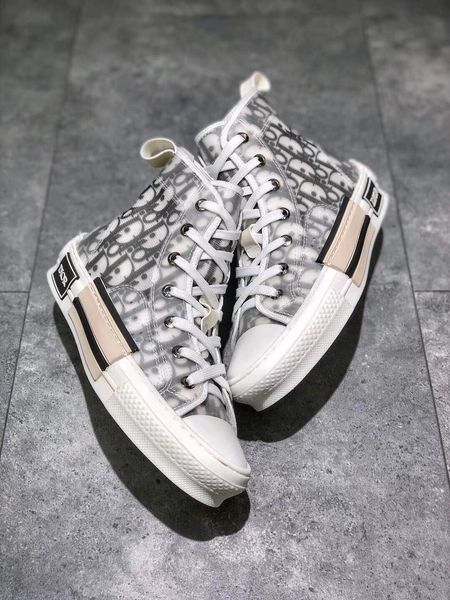 2020-2019b new trend luxury designer striped casual shoes couple shoes fashion wild men and women sports shoes 35-45
2020-2019b new trend luxury designer striped casual shoes couple shoes fashion wild men and women sports shoes 35-45