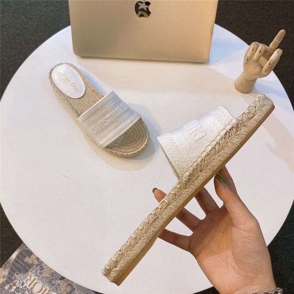 2020 designer embroidered striped alphabet canvas shoes dìór sandals luxury slippers flat shoes metal beach dress shoes ing, Black;red
2020 designer embroidered striped alphabet canvas shoes dìór sandals luxury slippers flat shoes metal beach dress shoes ing, Black;red