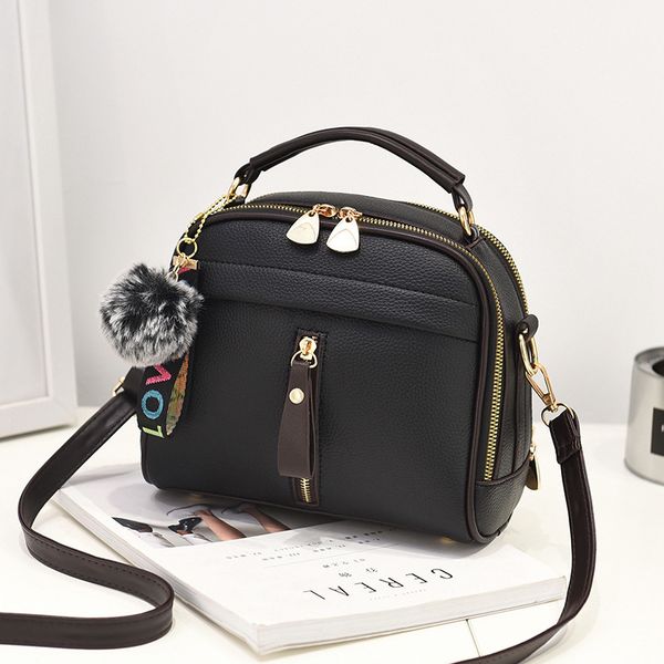 luxury leather women shoulder bags female zipper handbags fashion new 2020 women small messenger bags ladies vintage handle
luxury leather women shoulder bags female zipper handbags fashion new 2020 women small messenger bags ladies vintage handle