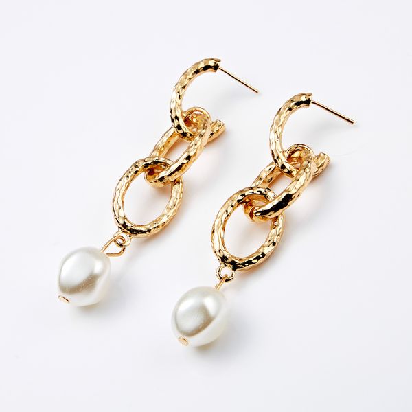 wind alloy chain type metal texture earrings female pearl earring earring cold wind, Golden
wind alloy chain type metal texture earrings female pearl earring earring cold wind, Golden