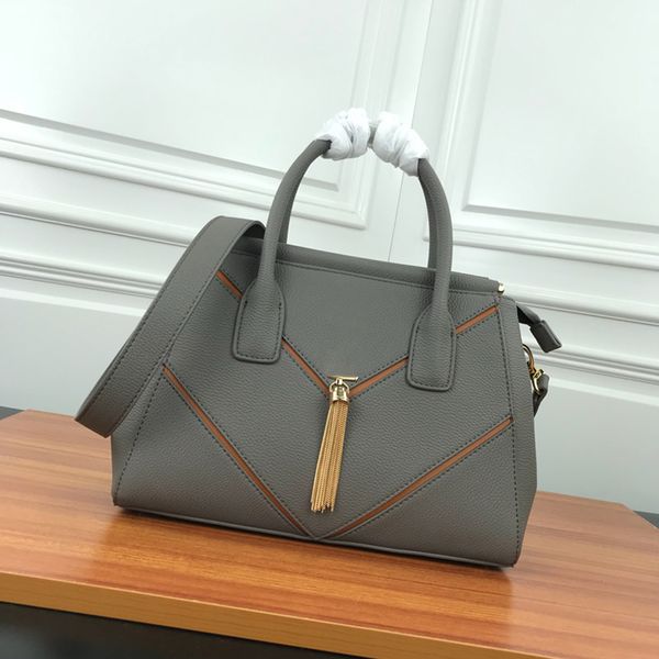 fashion bags women totes shoulder bags handbag style wedding leather handbag totes casual fashion travel bag black crossbody totes type2
fashion bags women totes shoulder bags handbag style wedding leather handbag totes casual fashion travel bag black crossbody totes type2