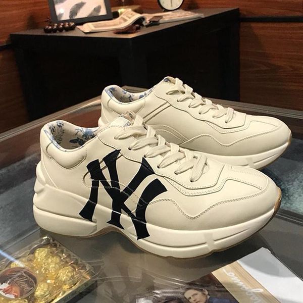 2020 mens shoes sneakers casual luxury mens shoes with original box zapatos de hombre rhyton leather sneaker men shoes fashion
2020 mens shoes sneakers casual luxury mens shoes with original box zapatos de hombre rhyton leather sneaker men shoes fashion