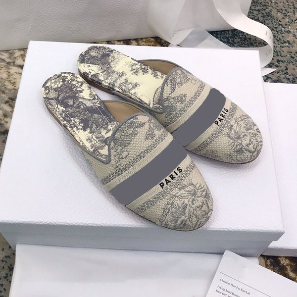 fashion size 35-40 embroidery women slippers round toe comfortable leather summer scuffs outdoor lady designer shoes blue pink grey, Black
fashion size 35-40 embroidery women slippers round toe comfortable leather summer scuffs outdoor lady designer shoes blue pink grey, Black