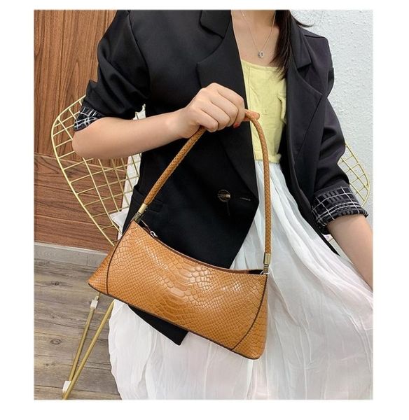 new fashion retro leather bag korean non-mainstream leather underarm bag female shoulder handbag
new fashion retro leather bag korean non-mainstream leather underarm bag female shoulder handbag