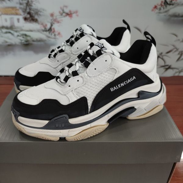 2020dv designer to create casual and comfortable all-match sports shoes, travel shoes outsole non-slip design with original box delivery, Black
2020dv designer to create casual and comfortable all-match sports shoes, travel shoes outsole non-slip design with original box delivery, Black