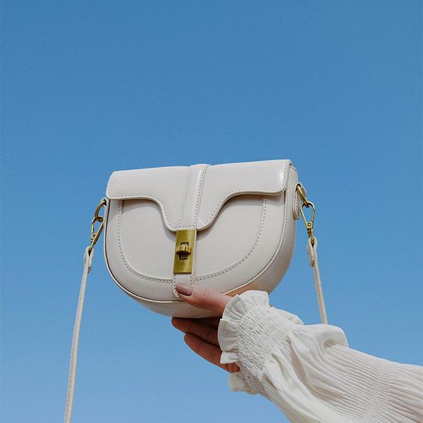 плетеные saddle bag женская сумка в нью-2020 мода текстуры весной и летом коммуникатор прохладный западный стиль ретро плеча
плетеные saddle bag женская сумка в нью-2020 мода текстуры весной и летом коммуникатор прохладный западный стиль ретро плеча