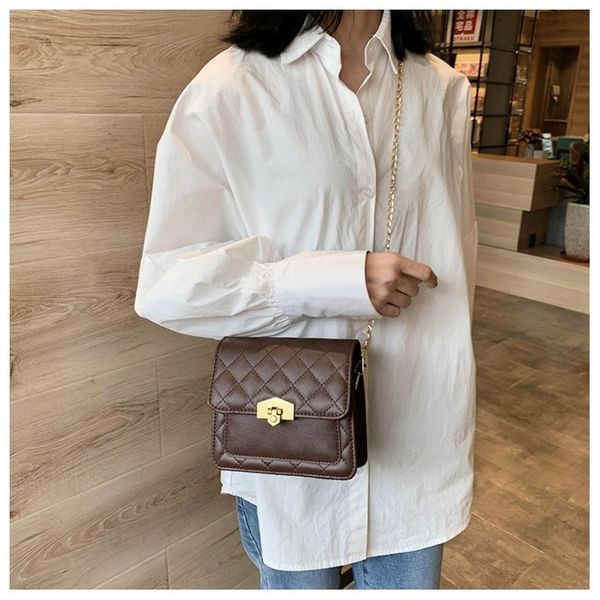 2020 new shoulder bag women's casual fashion korean version lingge moving lock ladies large capacity small square bag
2020 new shoulder bag women's casual fashion korean version lingge moving lock ladies large capacity small square bag