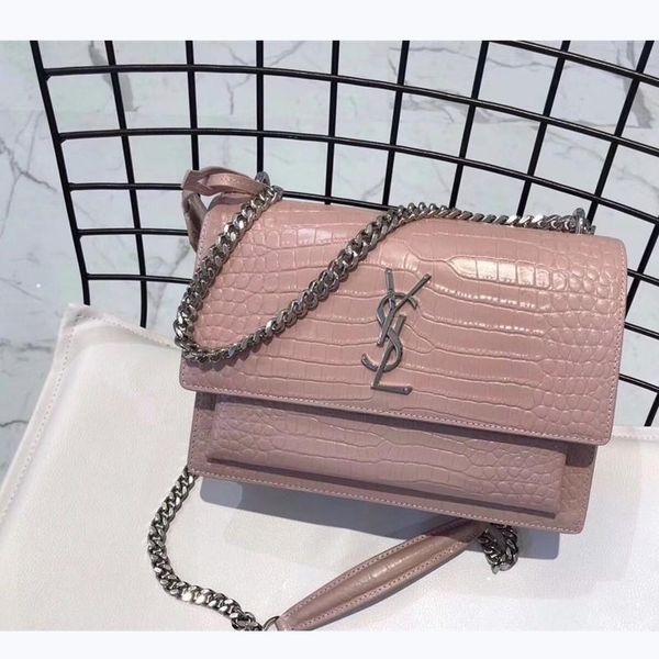 2020o designer luxury shoulder bag with original box, designer hand-made with high-quality materials for fast delivery within 10 days, Red;black
2020o designer luxury shoulder bag with original box, designer hand-made with high-quality materials for fast delivery within 10 days, Red;black