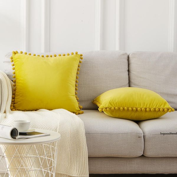 2pcs/set soft velvet pillow cover cushion cover luxury square decorative pillows with balls for sofa bed car home throw pillow case
2pcs/set soft velvet pillow cover cushion cover luxury square decorative pillows with balls for sofa bed car home throw pillow case