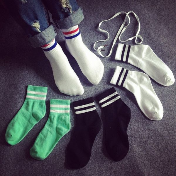 korean two-bar cotton student socks two-bar whitestyle couple sports cotton socks, Black
korean two-bar cotton student socks two-bar whitestyle couple sports cotton socks, Black