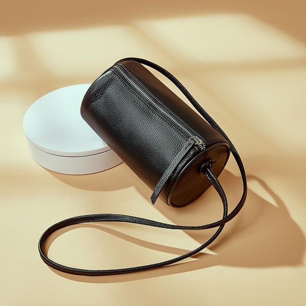 black leather bag ladies fashion thin shoulder strap bucket one shoulder diagonal bag ladies design boston pillow cylinder bag gift 1386
black leather bag ladies fashion thin shoulder strap bucket one shoulder diagonal bag ladies design boston pillow cylinder bag gift 1386