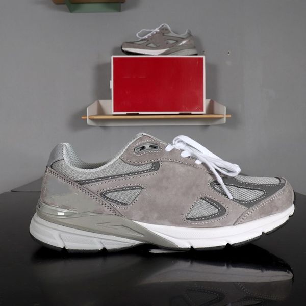 new 990v5 grey m990gl5 grey size 36-44 fashion trainers new designer sneakers designer sho light smoke ges, White;red
new 990v5 grey m990gl5 grey size 36-44 fashion trainers new designer sneakers designer sho light smoke ges, White;red