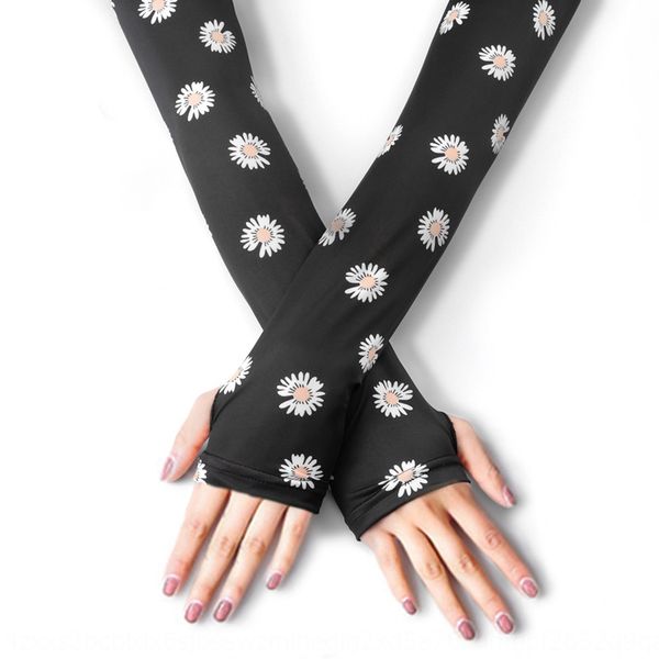net celebrity with the same style daisy flower ice female fashion outdoor riding ice silk arm sleeve sunscreen hand sleeve
net celebrity with the same style daisy flower ice female fashion outdoor riding ice silk arm sleeve sunscreen hand sleeve