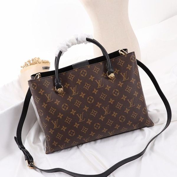 fast delivery women bag large capacity handbags designer luxury lady bag fashion women shoulder bag simple style trend messenger bags sale
fast delivery women bag large capacity handbags designer luxury lady bag fashion women shoulder bag simple style trend messenger bags sale