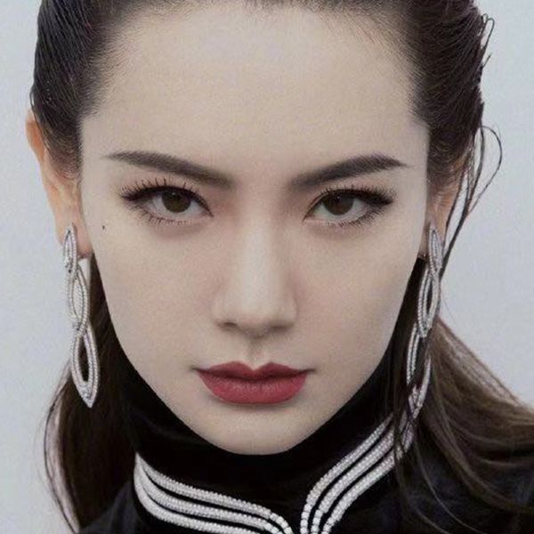 exaggerated fashion alloy diamond rhinestone spiral chain full diamond earrings female personality minimalist style super fairy earrings, Golden
exaggerated fashion alloy diamond rhinestone spiral chain full diamond earrings female personality minimalist style super fairy earrings, Golden