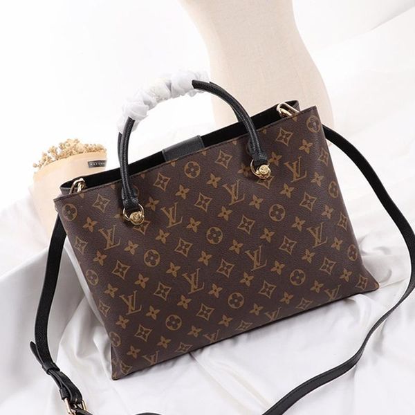 new arrival women bags large capacity handbags designer luxury lady bag leather women shoulder bag simple style trend messenger bags sale
new arrival women bags large capacity handbags designer luxury lady bag leather women shoulder bag simple style trend messenger bags sale